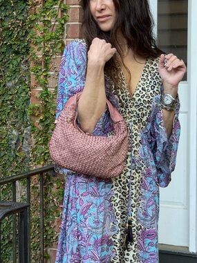 MADE IN ITALY Woven Leather Hobo Bag - Dusty Rose